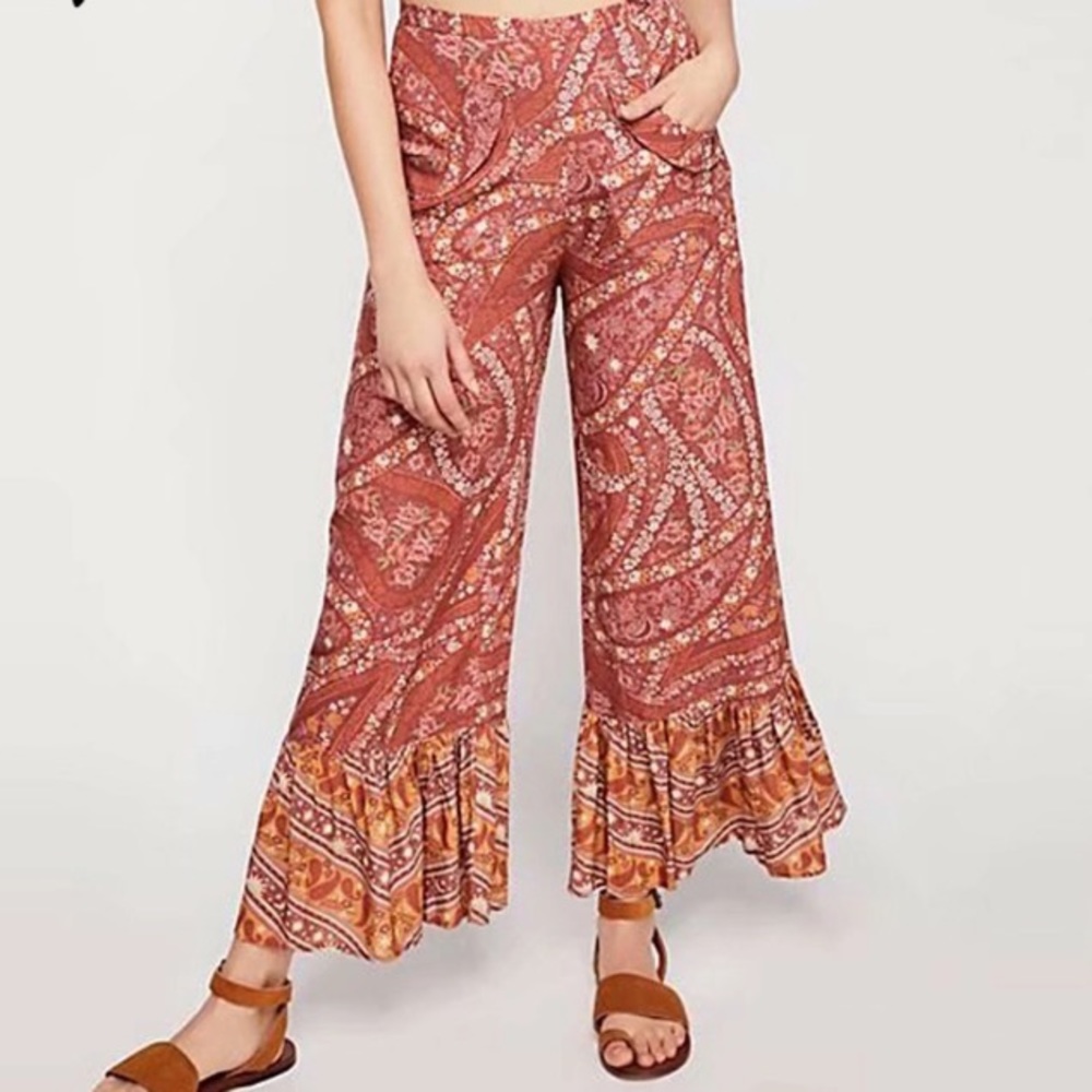 LAST ONE! 5⭐️ Indio Cropped Paisley Pants - Picture 5 of 8